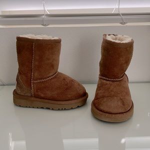 Ugg Toddler Shearling Classic Boits size US 6